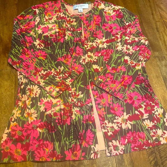 Cardigan Floral print perfect for fall/spring size medium ;fits like a small** - Picture 1 of 6
